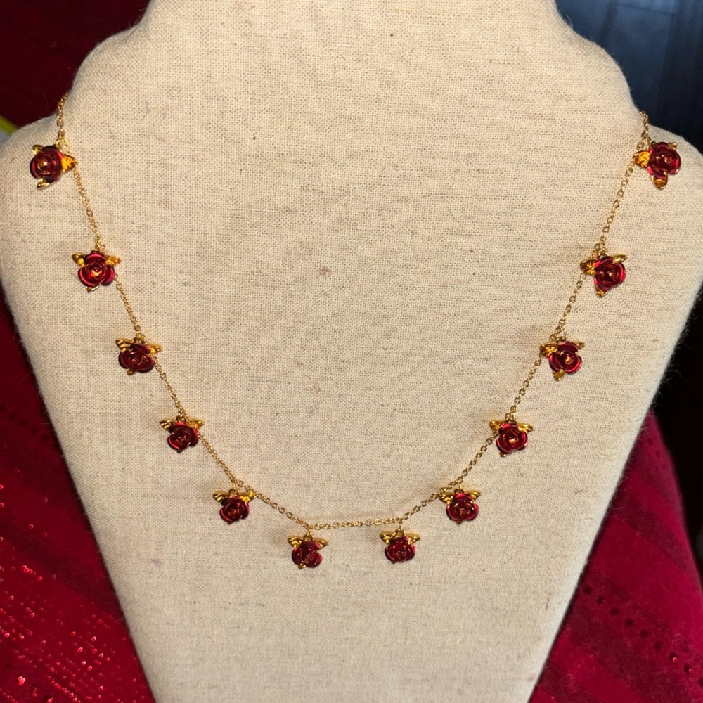 12 red roses necklace. Costume jewelry extended change option to 10in EUC